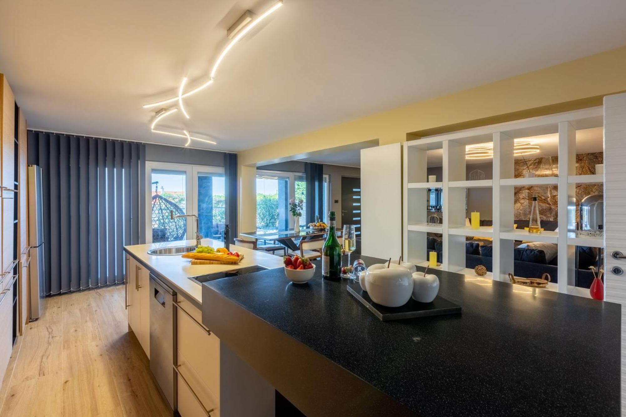 Panoramica Apartment With Whirlpool Crikvenica Exterior photo